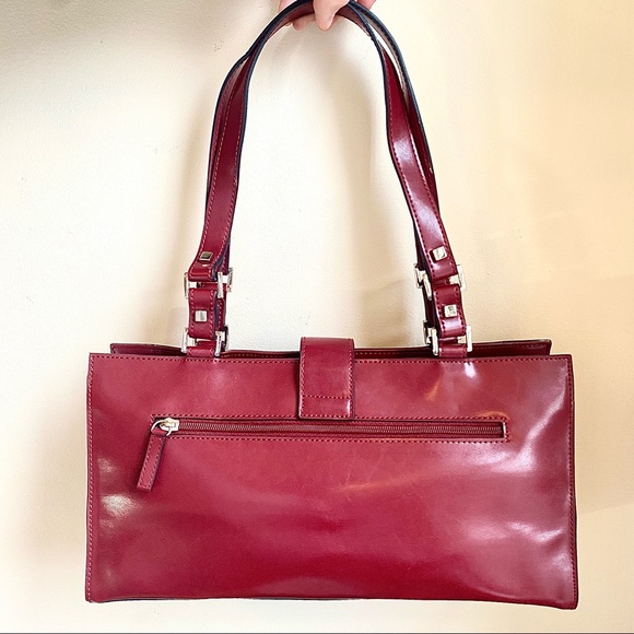 X SOLD X 
VINTAGE Y2K GUESS SHOULDER BAG - Picture 2 of 6